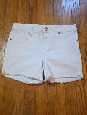 1822 Denim Size 8 White Jean Shorts